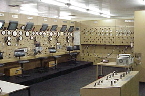 Sala_console1.jpg (19897 bytes)